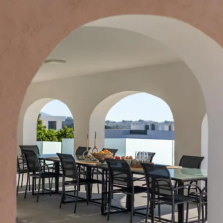 فيلة Ausina By Abahana